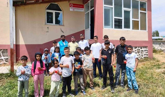 Çaldıran'da gençlik rüzgarı ve 'Dondurmacı Hoca' Coşkusu: Yaz Kur'an kursları turnuvalarla renkleniyor