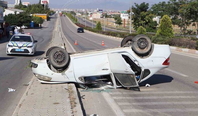 Otomobil takla attı: 5 yaralı