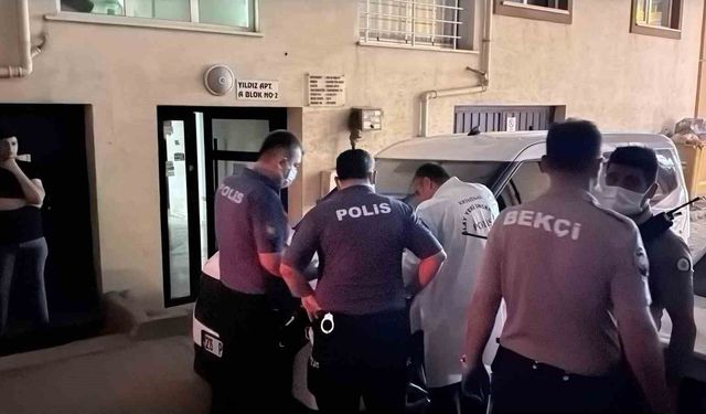 Sokağı saran ağır koku acı gerçeği ortaya çıkardı: Yaşlı adam evinde ölü bulundu