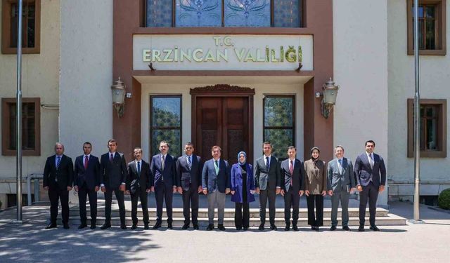 Vali Aydoğdu, yeni atanan vali yardımcıları ve kaymakamlarla toplantı yaptı