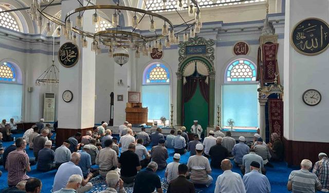 Burhaniye Kocacamide Mevlid Kandili programı düzenlendi