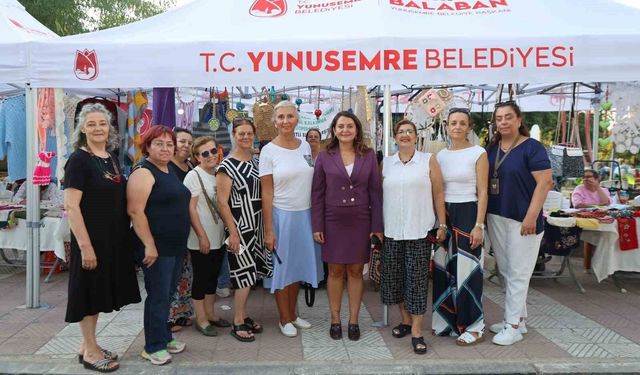Kadınların el emeği gece pazarında görücüye çıktı