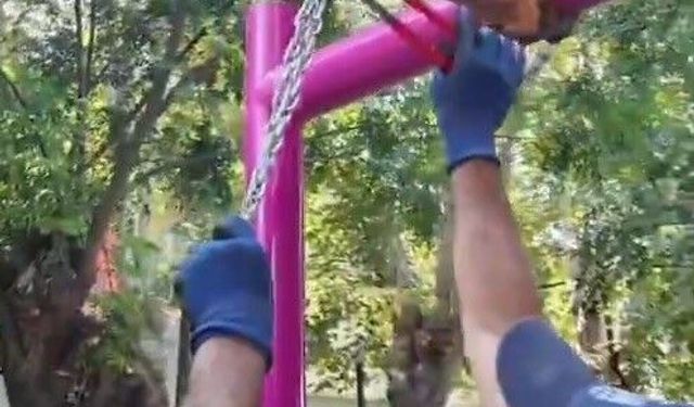 Parklarda bakım ve yenileme çalışmaları sürüyor