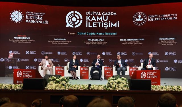 Rektör Gürel, “Dijital Çağda Kamu İletişimi” Paneline Katıldı