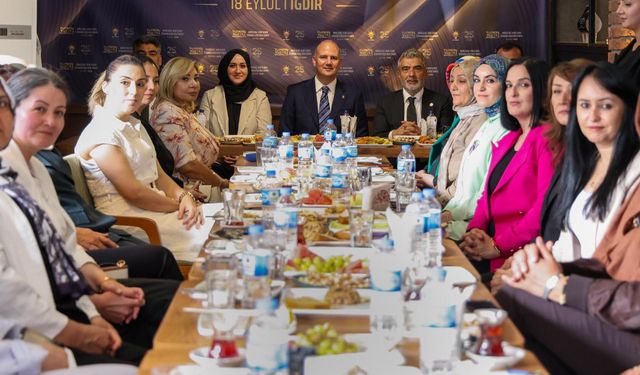 AK Parti heyetinden Iğdır'da Kadın Kolları ile İstişare Buluşması