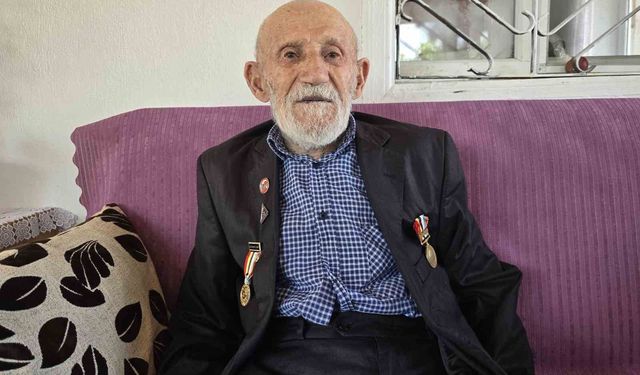 96 yaşındaki Kore Gazisi, hatıralarını gözyaşlarıyla anlattı