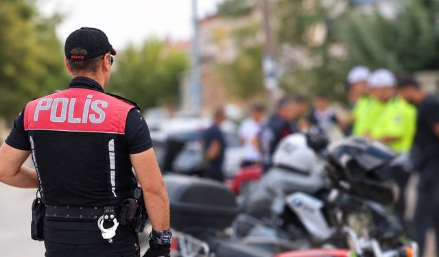 'Dur' ihtarına uymadı, başka bir araca çarpınca yakalandı: 332 bin lira ceza yedi