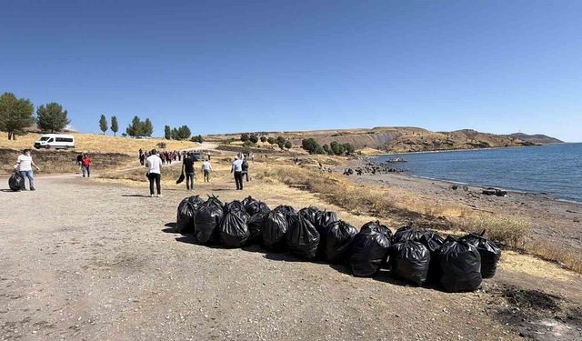 Temizlik seferberliği: 100 kişi katıldı, 4 ton çöp toplandı