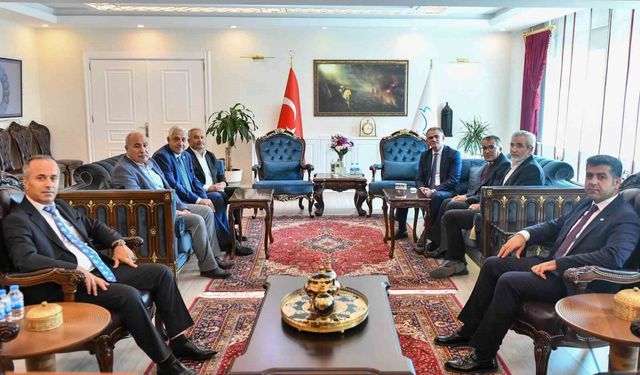 Van'ın Geleceği Platformu'ndan Vali Ozan Balcı'ya ziyaret: 'Valimiz ortak akıl ve iş birliğine tam destek verdi'