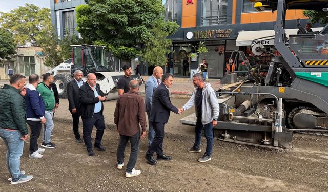 Tuzluca İlçe Merkezinde Sıcak Asfalt Çalışmalarında Sona Yaklaşıldı