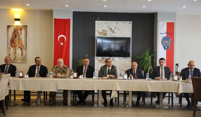 MUHTARLAR KAHVALTIDA BİR ARAYA GELDİ