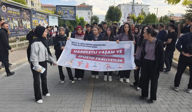 IĞDIR’DA ÇOCUKLARDAN SAĞLIKLI YAŞAM İÇİN ANLAMLI YÜRÜYÜŞ