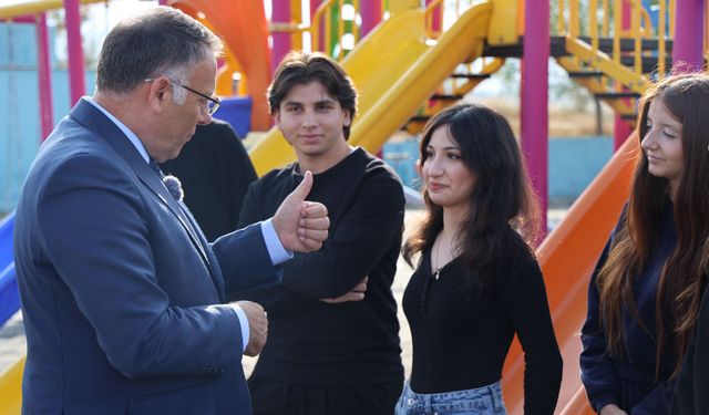 Rektör Gürel, Tarımsal Biyoteknoloji Bölümünün İlk Öğrencileriyle Buluştu
