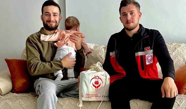 Genç çiftlere bebek bakım desteği