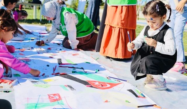 Iğdırlı Çocuklar, Filistinli Çocuklar İçin Çizdi
