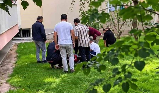 İkinci kattan düşen 17 yaşındaki kız yaralandı