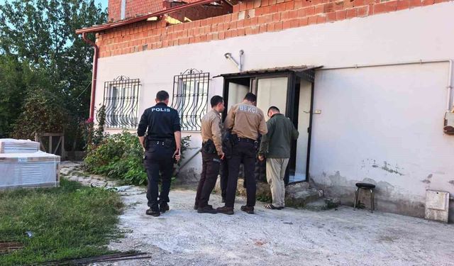 İnegöl'de 63 yaşındaki şahıs evinde ölü bulundu