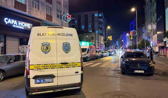 İstanbul Esenler'de cadde ortasında silahlı kavga: 2 yaralı