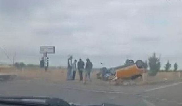 Kamyon ile taksi çarpıştı: 1 yaralı