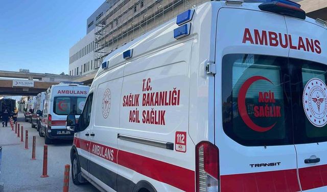 Karaman'da zeytin işçilerini taşıyan patpat devrildi: 8 yaralı