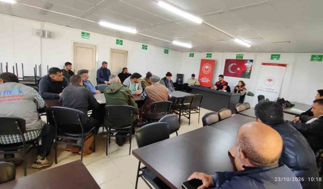 Kars'ta tarım ekipleri üreticinin sorunlarını sahada dinliyor