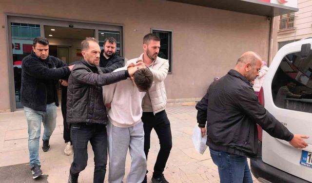 Kız meselesi kavgasında arkadaşını kalbinden bıçaklayan genç, adliyeye sevk edildi