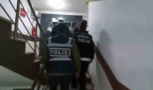 Silah ve suç paylaşımı yapan şahıslara operasyon: 21 gözaltı