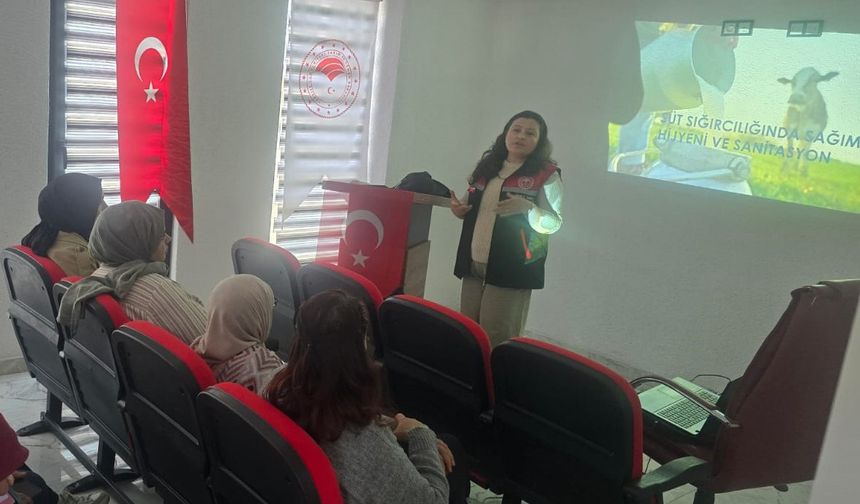 IĞDIR’DA SÜT KALİTESİ ARTIYOR: 15 ÜRETİCİYE 40 SAATLİK HİJYEN VE SANİTASYON EĞİTİMİ