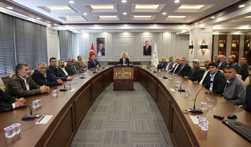 Vali Turan, Muhtarlarla Bir Araya Geldi