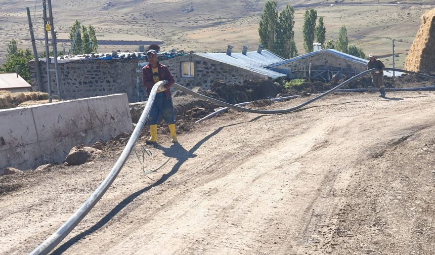 IĞDIR KÖYLERİNDE İÇME SUYU SEFERBERLİĞİ: HATLAR YENİLENİYOR, SORUNLAR ANINDA GİDERİLİYOR