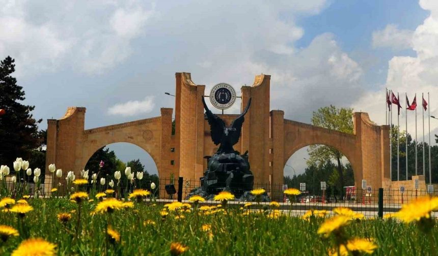 Atatürk Üniversitesi yeni yönetimiyle zirveye koşuyor
