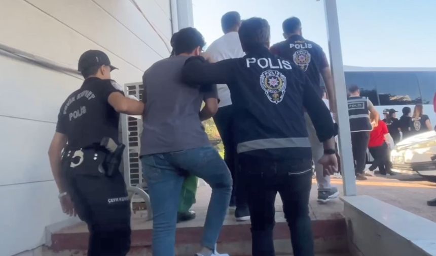Sosyal medyadan dolandıran şebeke çökertildi: 5 tutuklama