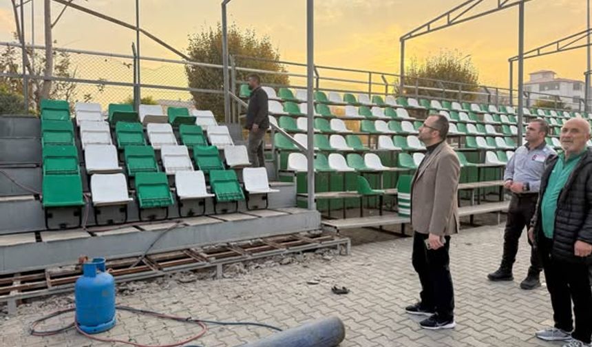 Iğdır'da Spora Yatırım Hız Kesmiyor: Atatürk Semt Sahası Yeni Tribünlerine Kavuşuyor!