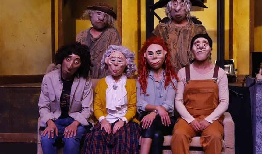 Devlet Tiyatrosu Sersemler Evi oyunuyla Kars’ta