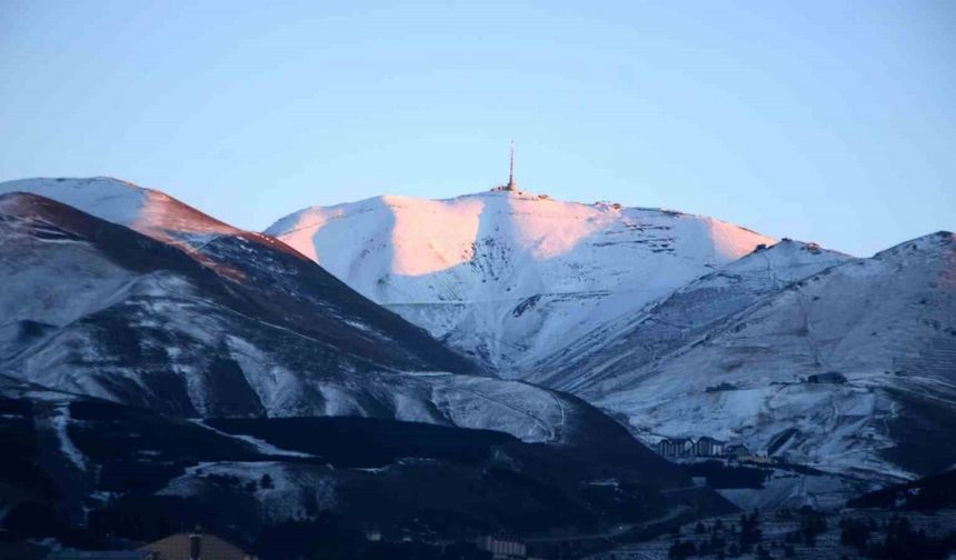 Erzurum’a kar geliyor