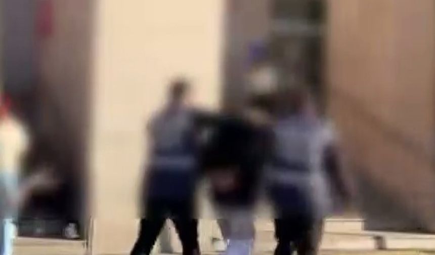 Kağıthane’de gürültü tartışmasında 1 kişiyi öldürüp 2 kişiyi yaralayan 19 yaşındaki şüpheli tutuklandı