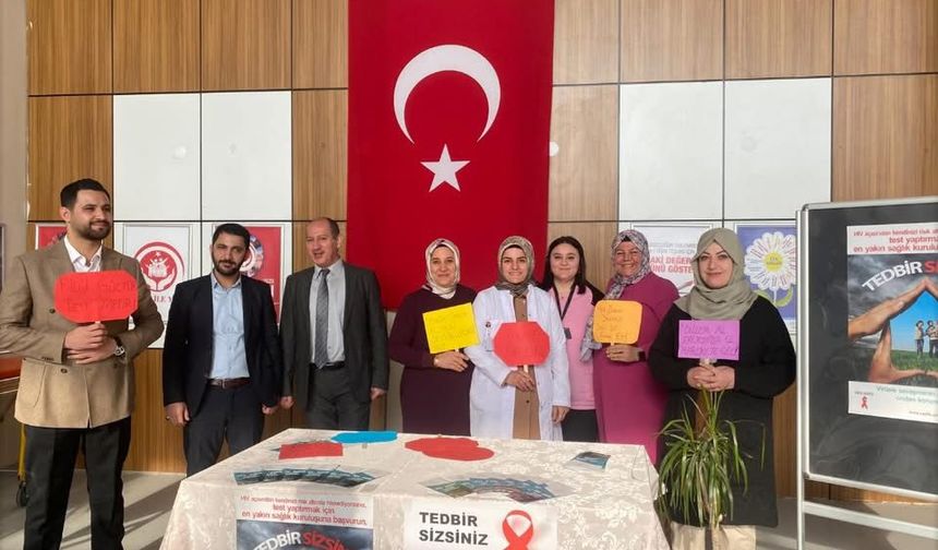 1 Aralık Dünya AIDS Günü’nde Halk Bilgilendirildi