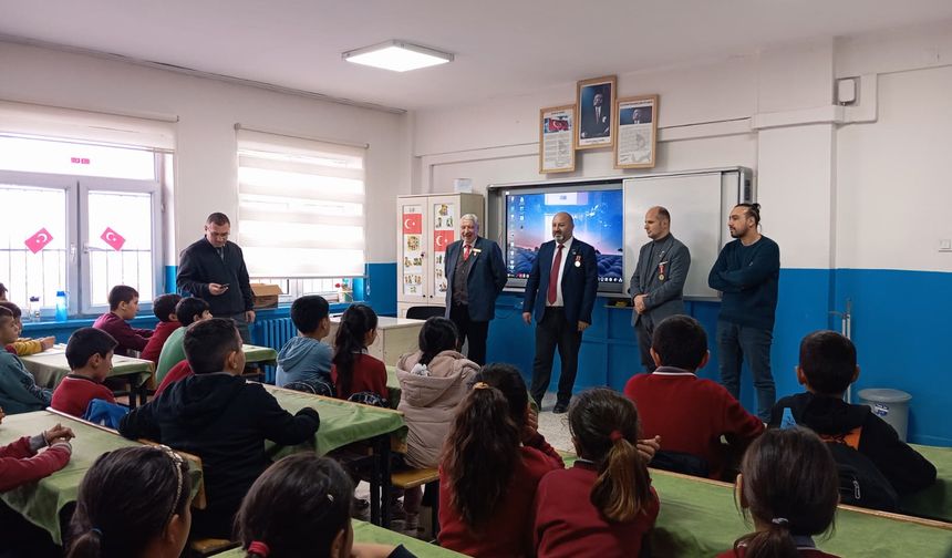 MEHMET AKİF ERSOY İLKOKULU’NDA ŞEHİTLİK VE GAZİLİK BİLİNCİ PROGRAMI