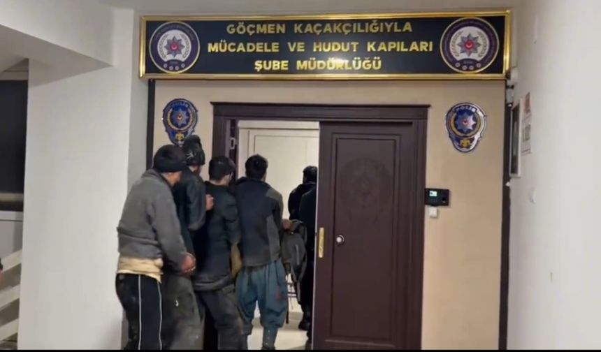 IĞDIR EMNİYETİNDEN BÜYÜK OPERASYON: 11 DÜZENSİZ GÖÇMEN VE 3 ORGANİZATÖR YAKALANDI
