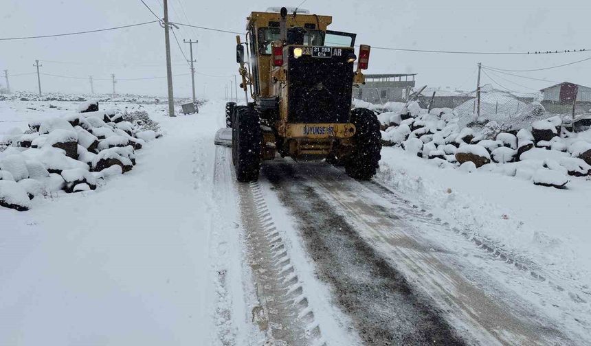 572 kilometre yol ulaşıma açıldı