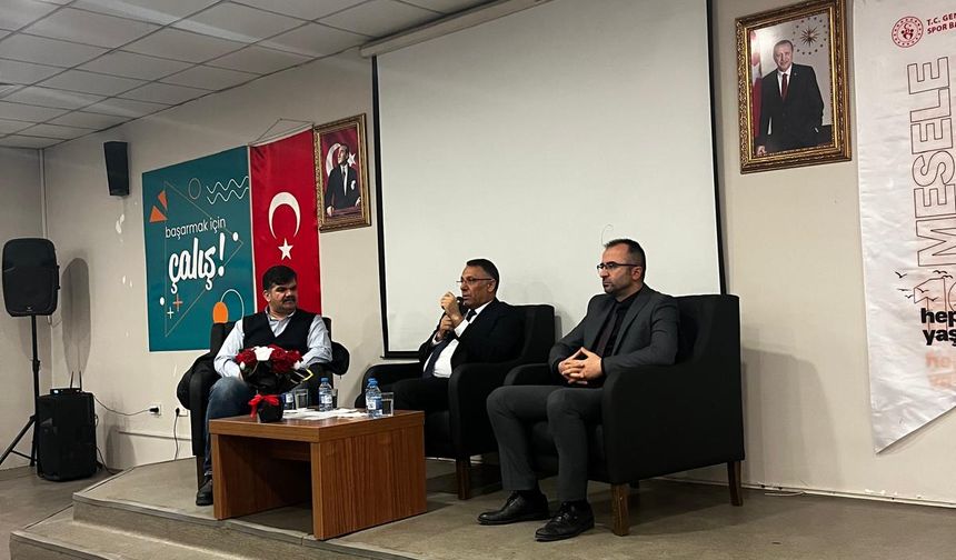 Rektör Gürel, “Gençlik Buluşması” Programında Öğrencilerle Bir Araya Geldi