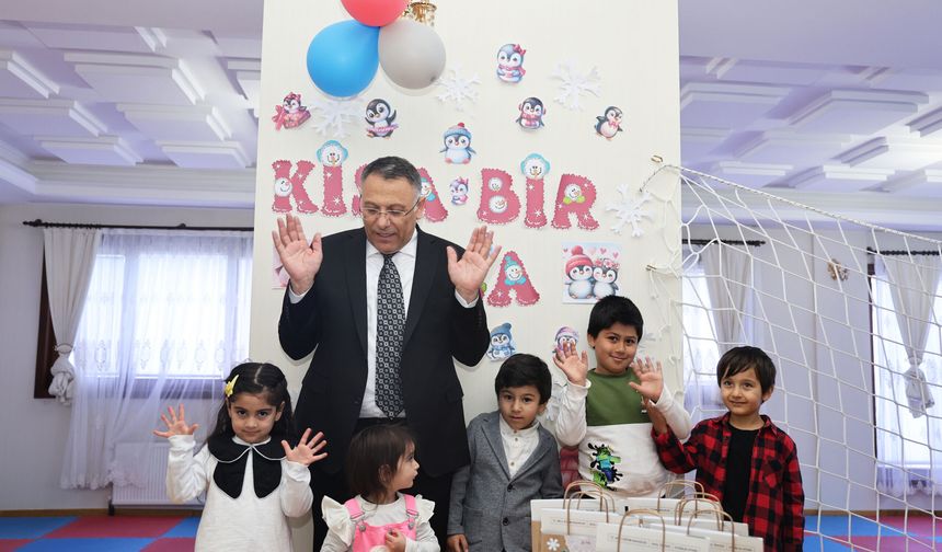 Rektör Gürel, Miniklerin İlk Karne Heyecanına Ortak Oldu: Eski Rektör Konutu Çocuk Sesleriyle Şenlendi