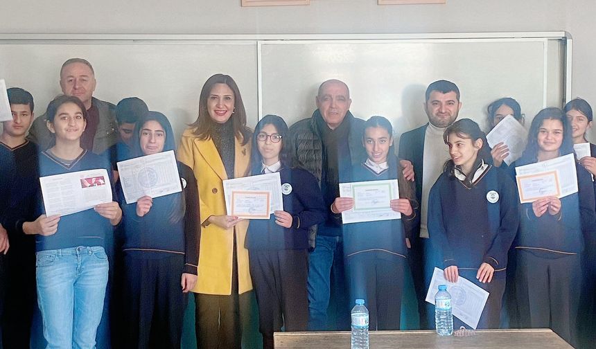 Iğdır’da Karne Coşkusu: Ticaret ve Sanayi Odası’ndan Eğitime Tam Destek!