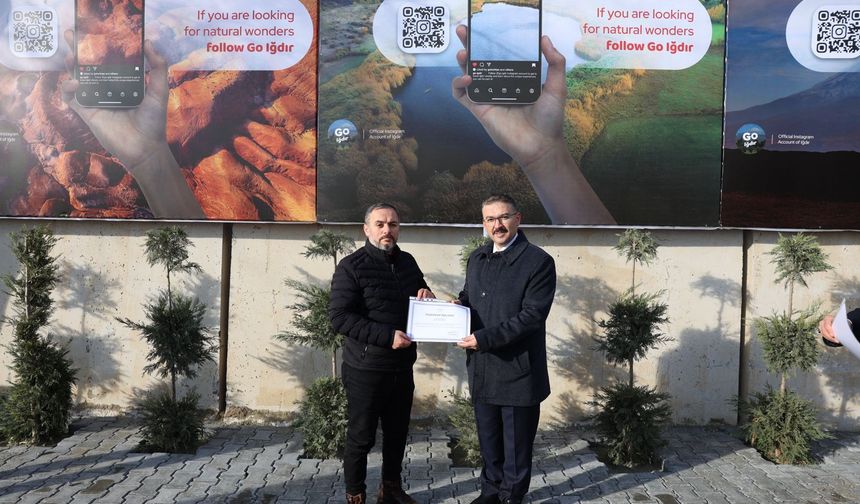 Vali Ercan Turan’dan Iğdır Basınına Teşekkür Belgesi