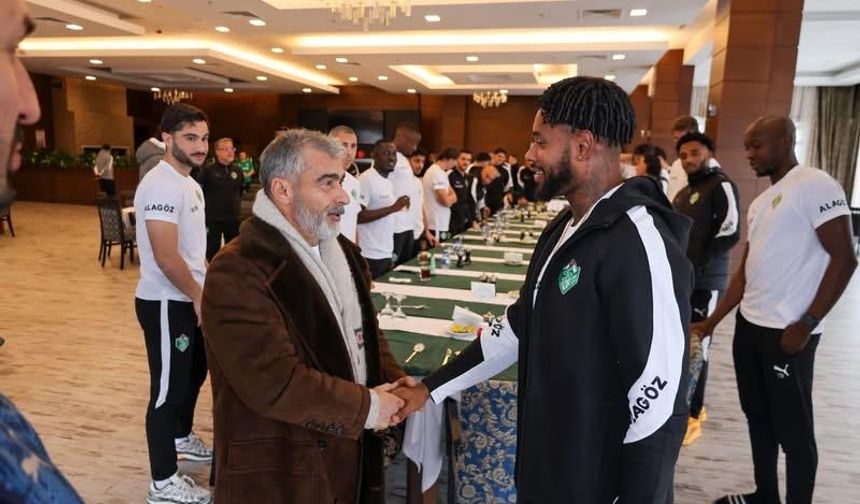 Maç Öncesi Başkan Alagöz’den Takıma Moral Ziyareti