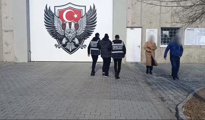 13 Yıllık Firar Sınır Kapısında Son Buldu: 30 Yıl Cezası Olan Yağma Zanlısı Yakalandı