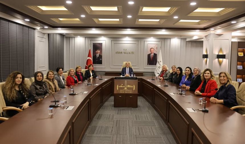 Türk Kadınlar Birliği’nden Vali Taşolar’a Ziyaret