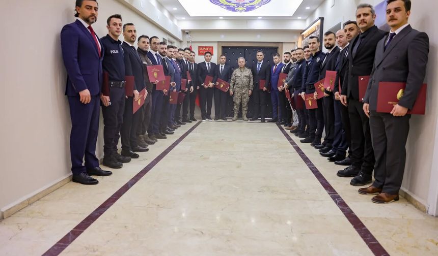 Iğdır Emniyeti’nde Başarı Ödüllendirildi: İl Emniyet Müdürü Turgay’dan Personele Takdir