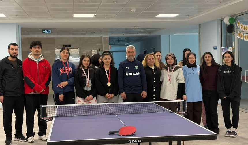 Iğdır’da Yurt Lig Heyecanı: Raketler Şampiyonluk İçin Sallandı!