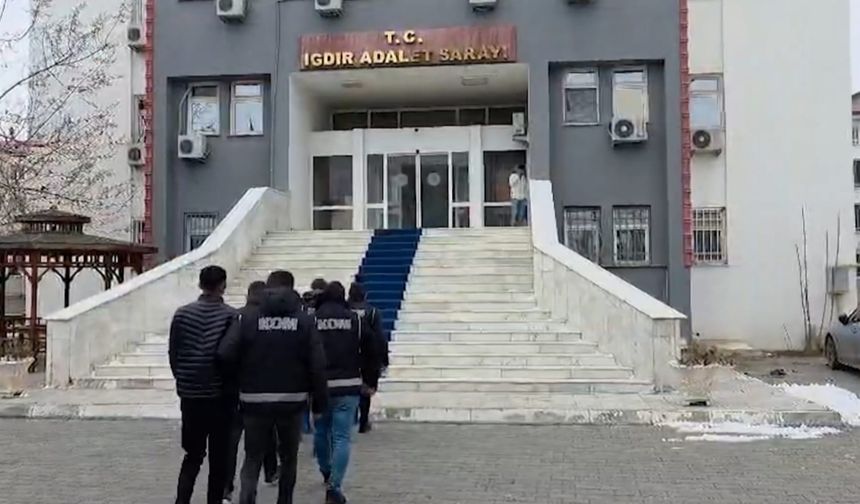 Iğdır’da Kaçakçılara ve Dolandırıcılara Darbe: Ele Geçirilenler Dudak Uçuklattı!